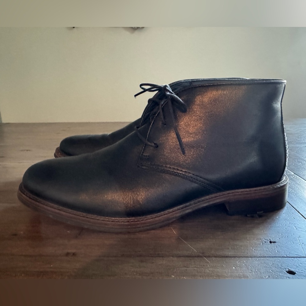 Johnston & Murphy Black Sheepskin Chukka Boots Size 10.5